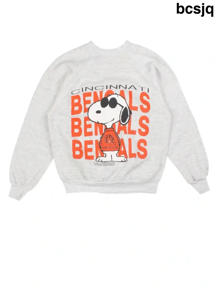 80’s Cincinnati Bengals x Snoopy Sweatshirt (Size S) - Sweaters and Hoodies