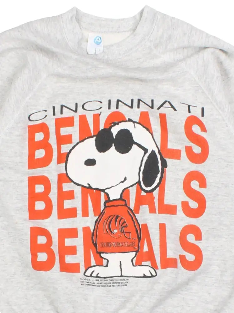 80’s Cincinnati Bengals x Snoopy Sweatshirt (Size S) - Sweaters and Hoodies